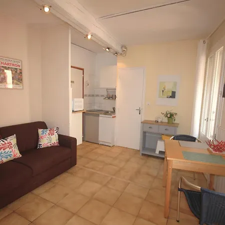 Treille 1 1er Etage Apartman